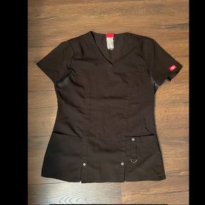Women’s Dickies scrub set